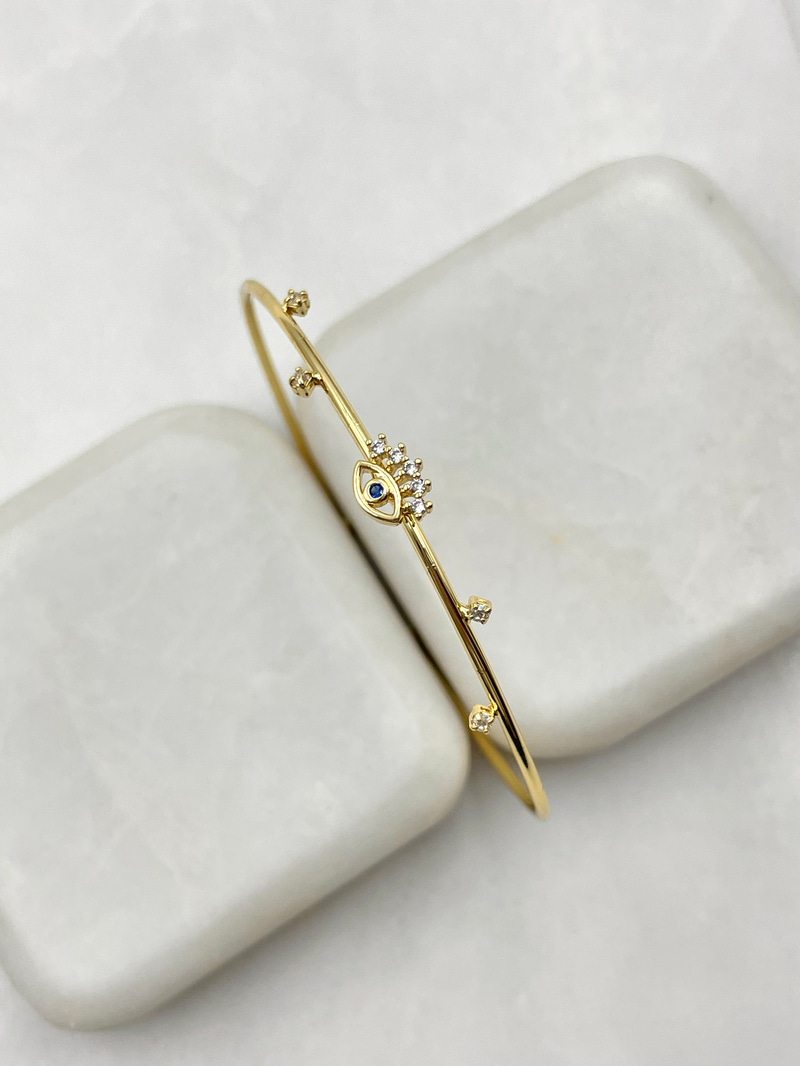 Taşlı Göz Model Minimal Kelepçe Gold
