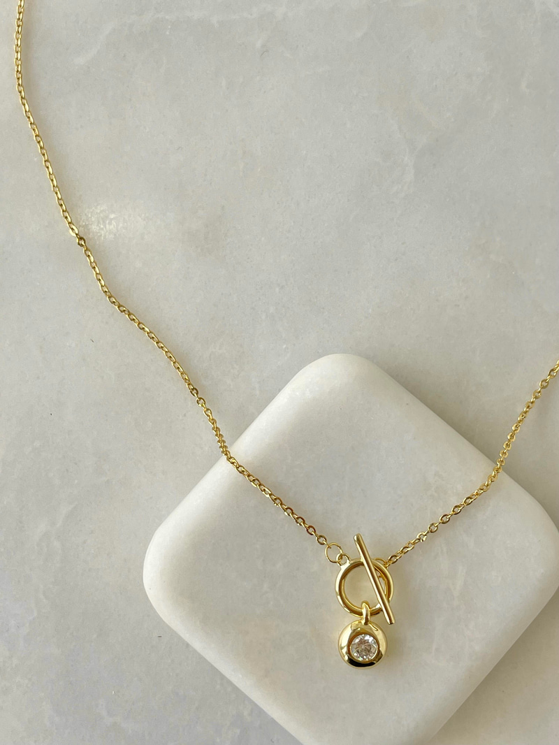 Özel Seri Kristal Taşlı Önden Kilit Kolye Gold
