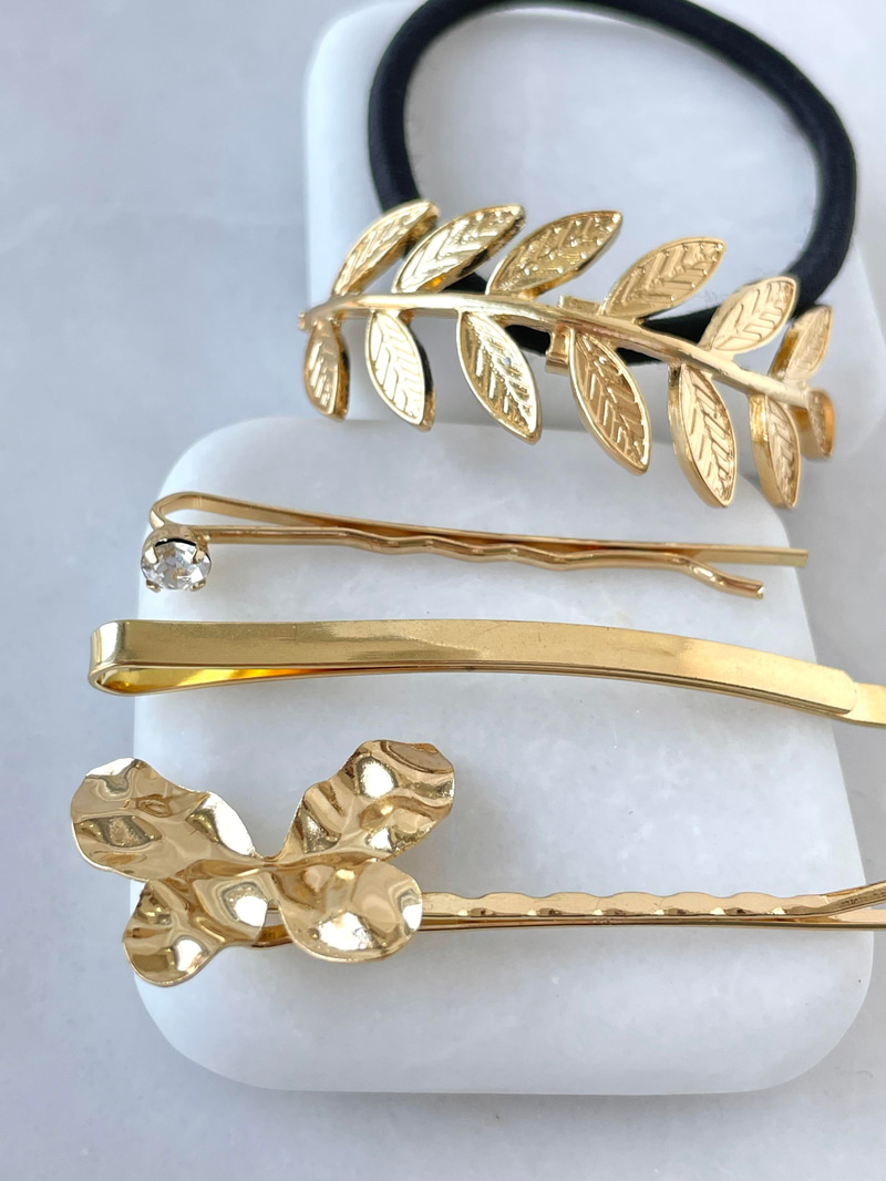 Yaprak Model Dörtlü Toka Seti Gold