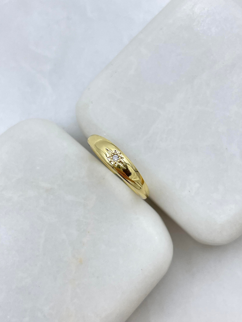 Altın Kaplama Kristal Taşlı Bombeli Yıldız Model Serçe Parmak Yüzüğü Gold