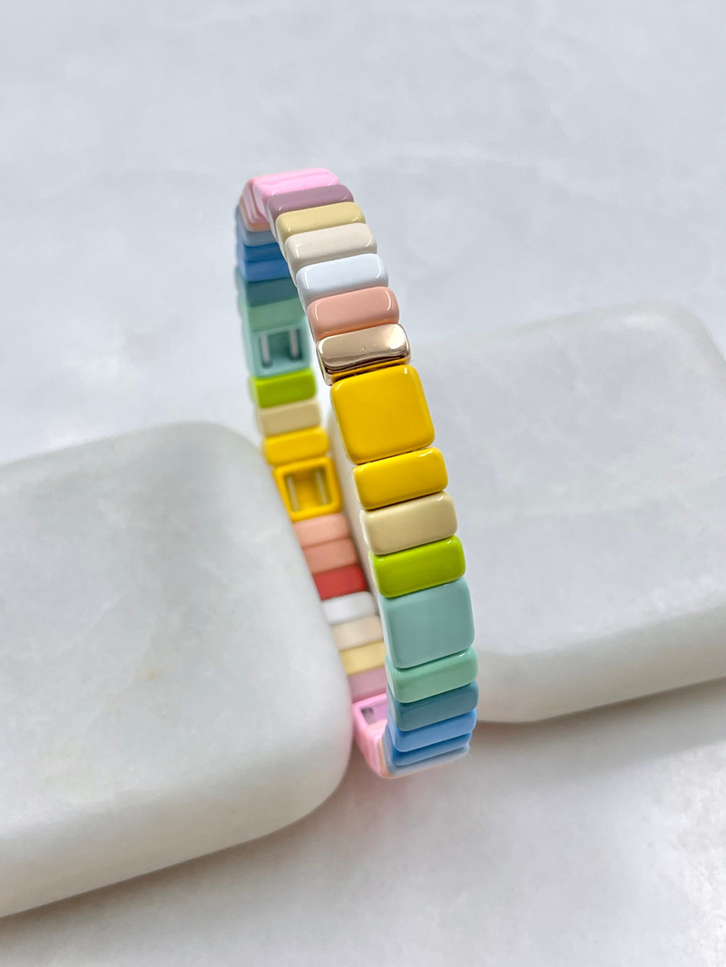 Altın Kaplama Kare Model Porselen Esnek Bileklik Renkli