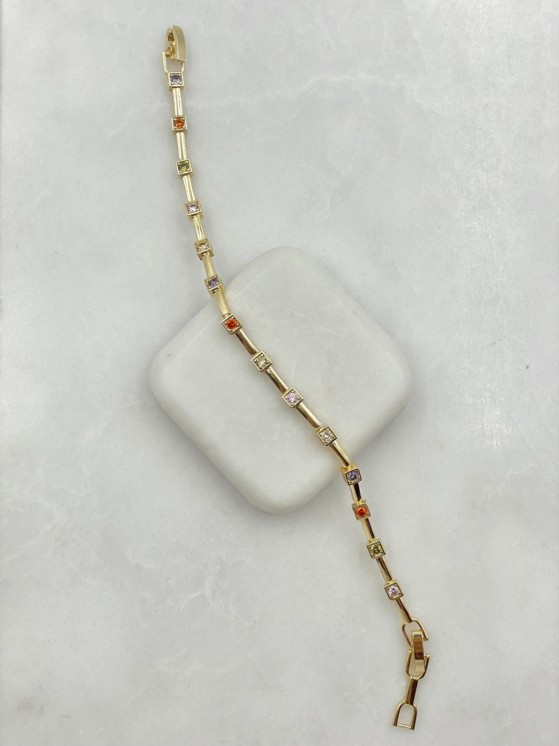 Renkli Kare Kristal Taşlı Bileklik Gold