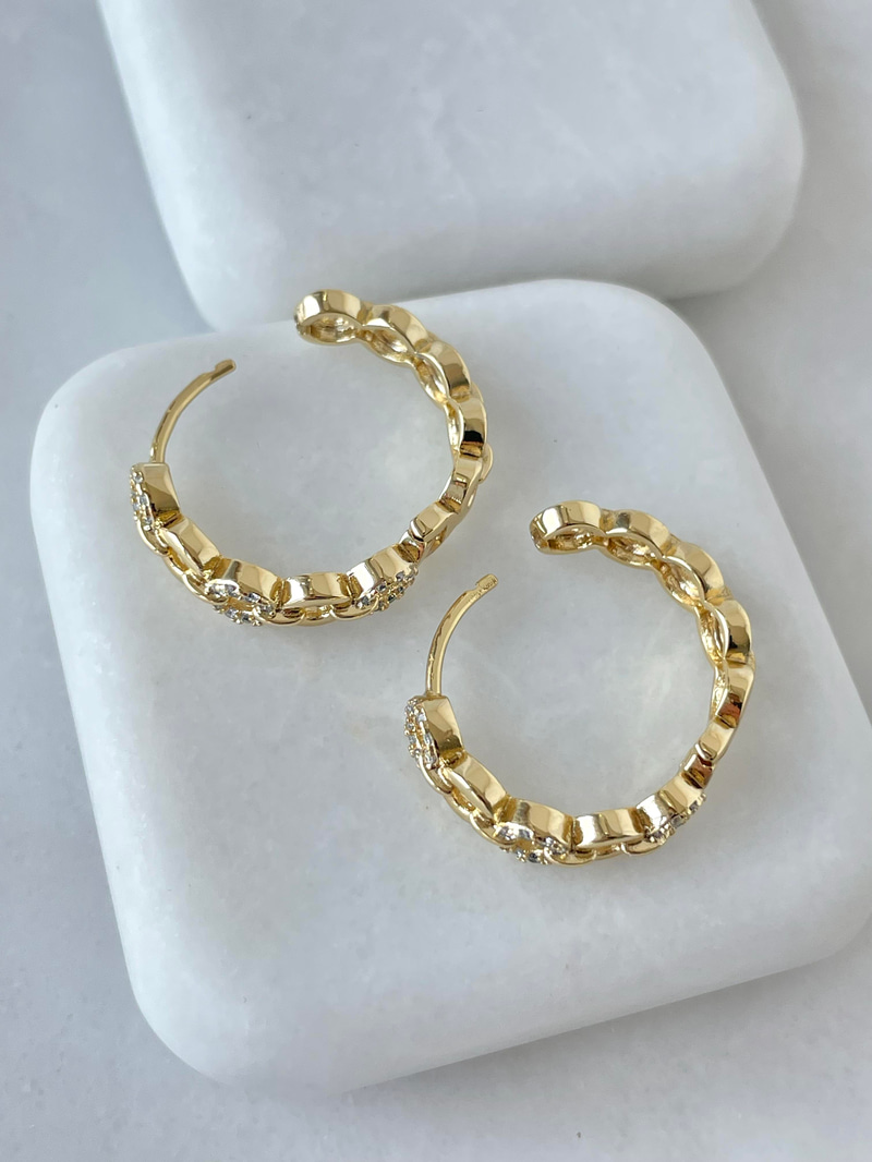 Özel Seri Gömme Taşlı Daire Model Halka Küpe Gold