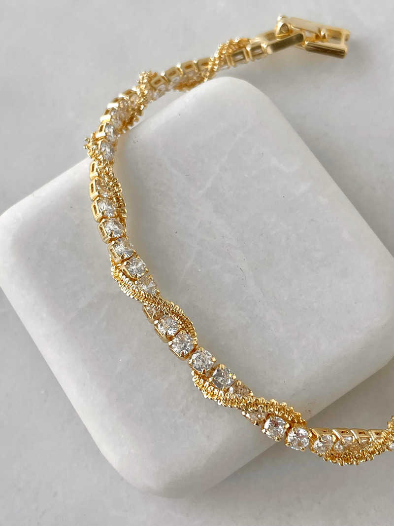 Çelik Burgu Su Yolu Bileklik Gold