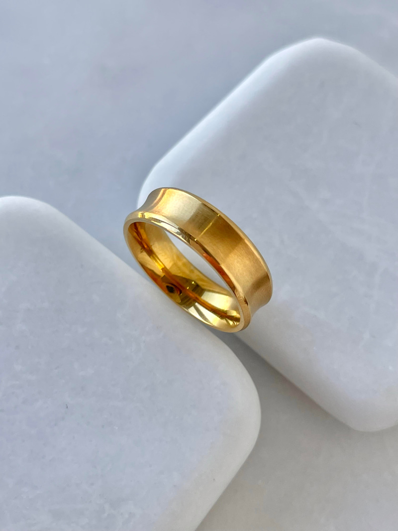 Çelik Köşeli Mat Yüzük Gold