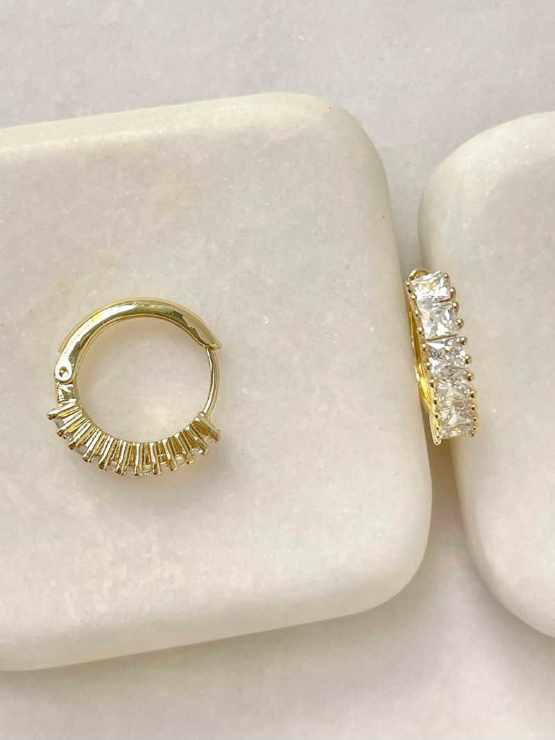 Özel Seri Baget Taşlı Halka Küpe Gold