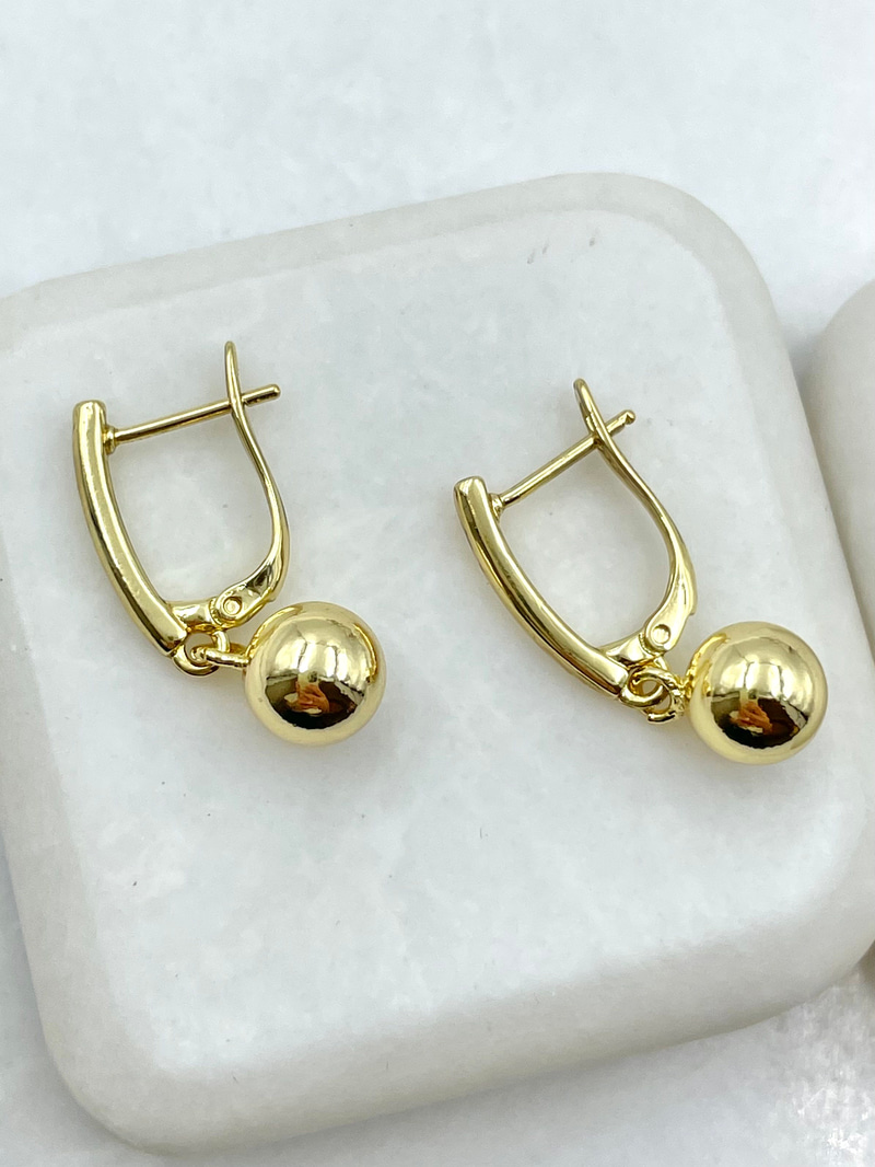 Özel Seri Topçuk Sallantılı Küpe Gold