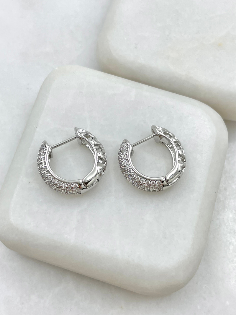 Özel Seri Gömme Taşlı Bombeli Halka Küpe Gümüş