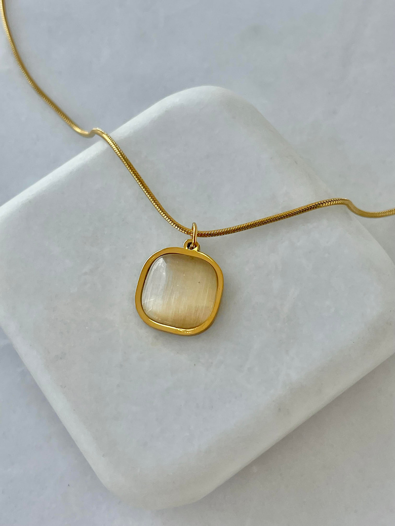 Çelik Kare Opal Taşlı Kolye Vizon-Gold