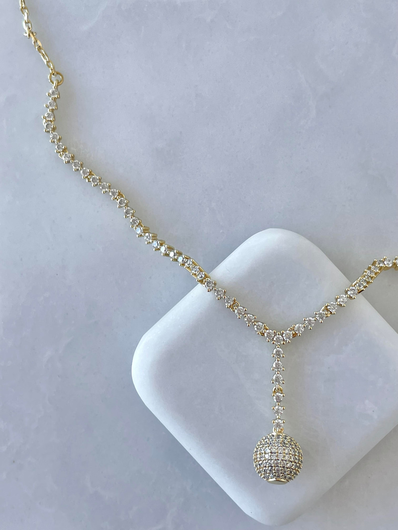 Özel Seri Kristal Top Sallantılı Su Yolu Kolye Gold