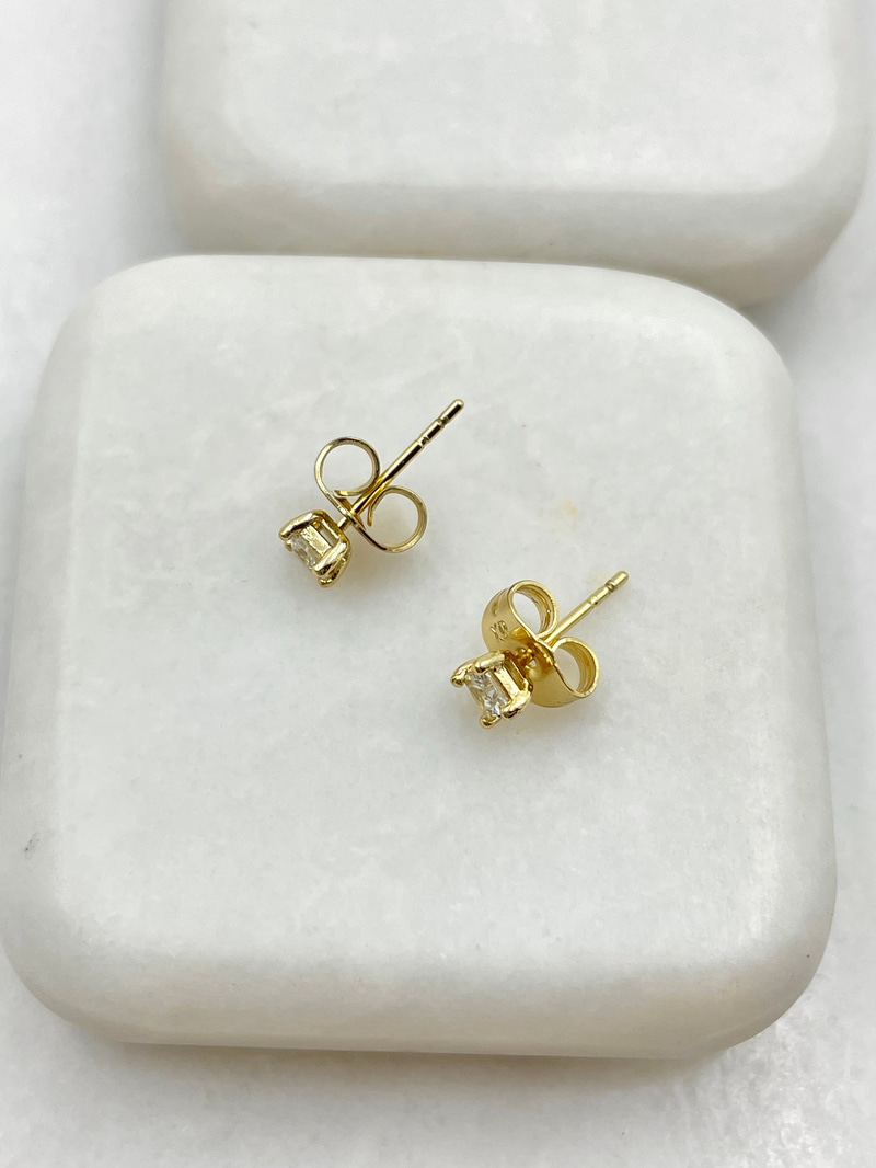 Özel Seri Minimal Kare Kristal Küpe 0.4 cm Gold