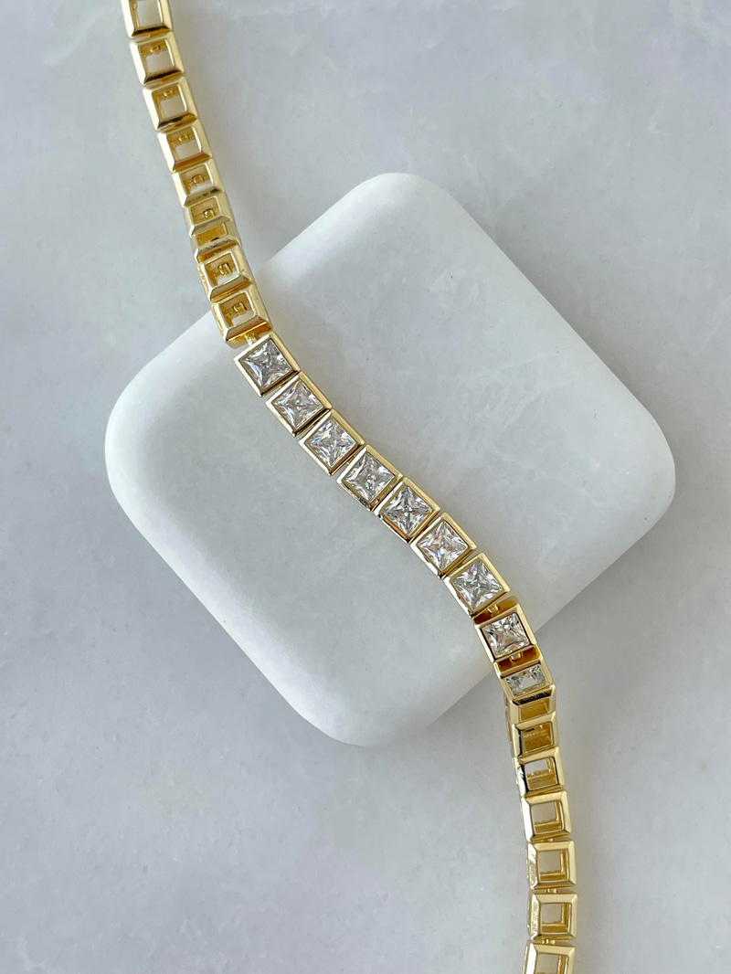 Özel Seri Dizi Kare Kristal Taşlı Bileklik Gold