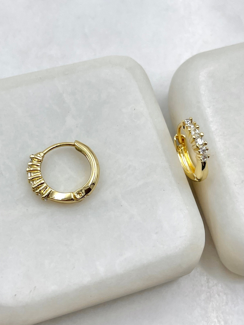 Özel Seri Minimal Gömme Taşlı Halka Küpe 1.3 cm Gold