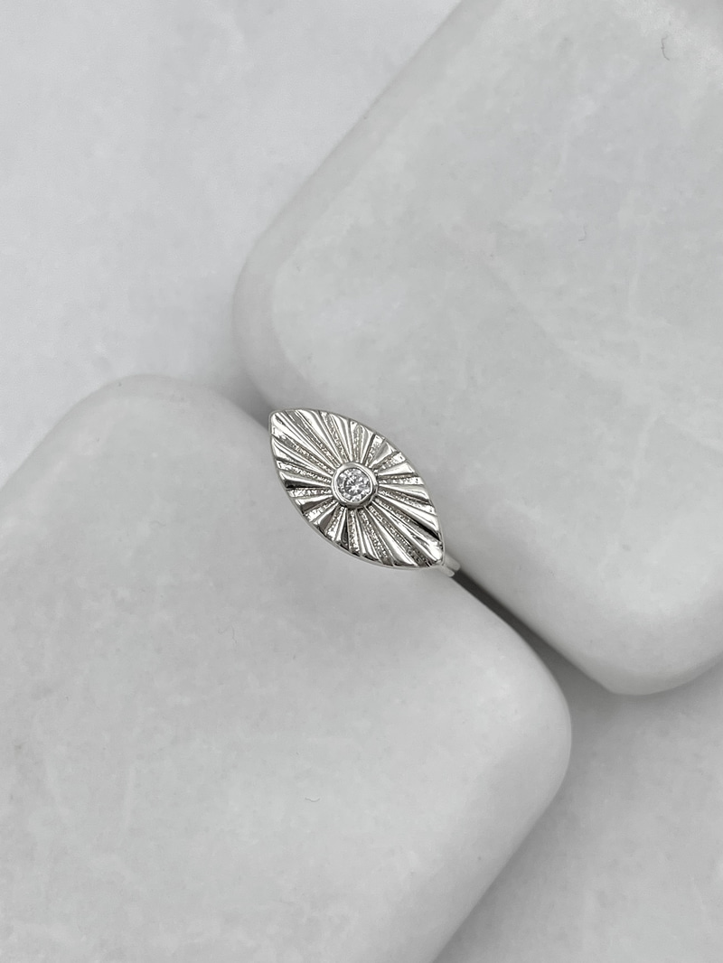 Altın Kaplama Kristal Taşlı Güneş Model Serçe Parmak Yüzüğü Gümüş