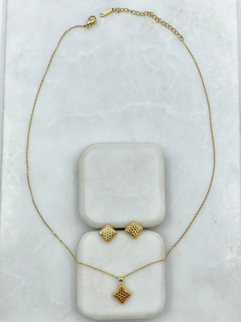 Özel Seri İşlemeli Yonca Model Kolye ve Küpe Seti Gold