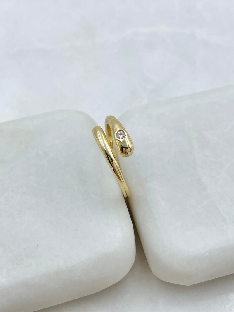 Altın Kaplama Kristal Taşlı Minimal Birleşim Yüzük Gold