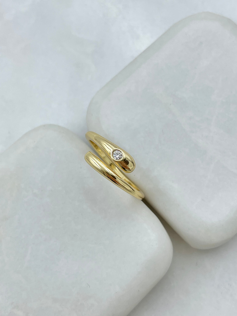 Altın Kaplama Kristal Taşlı Minimal Birleşim Yüzük Gold