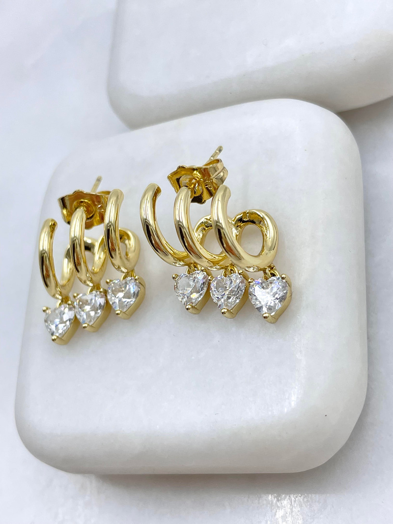 Özel Seri Üçlü Görünüm Kalp Sallantılı Küpe Gold