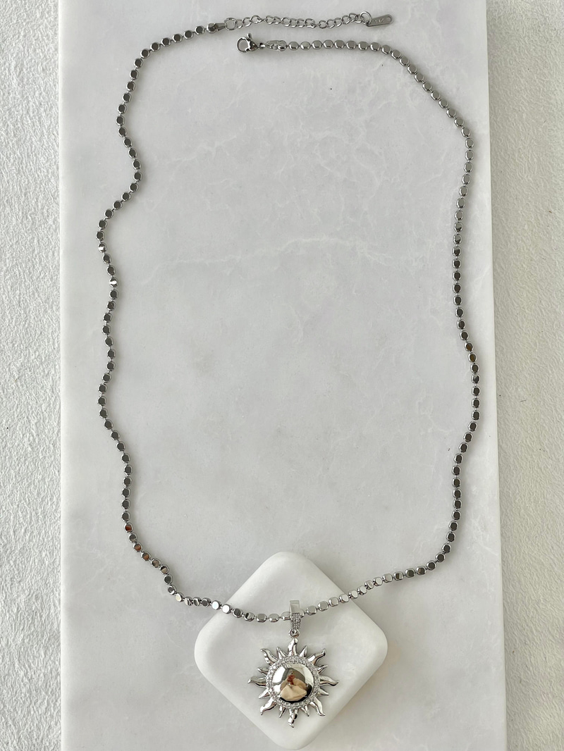 Çelik Gömme Taşlı Güneş Arpa Zincir Kolye 60 cm Gümüş