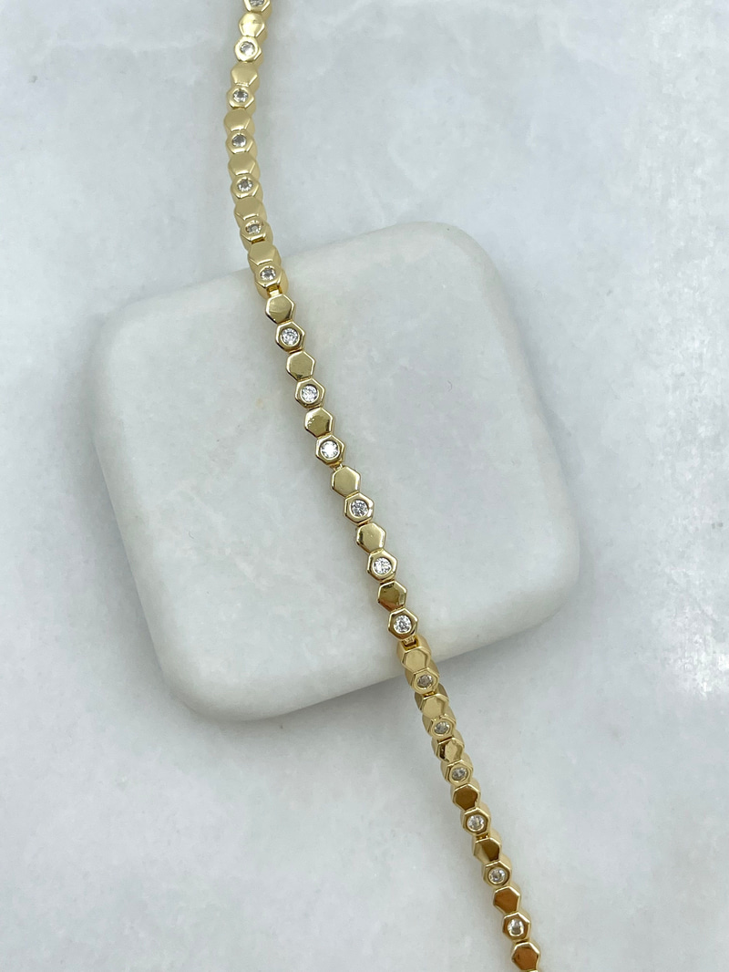Altın Kaplama Kristal Taşlı Minik Altıgen Bilekliik Gold