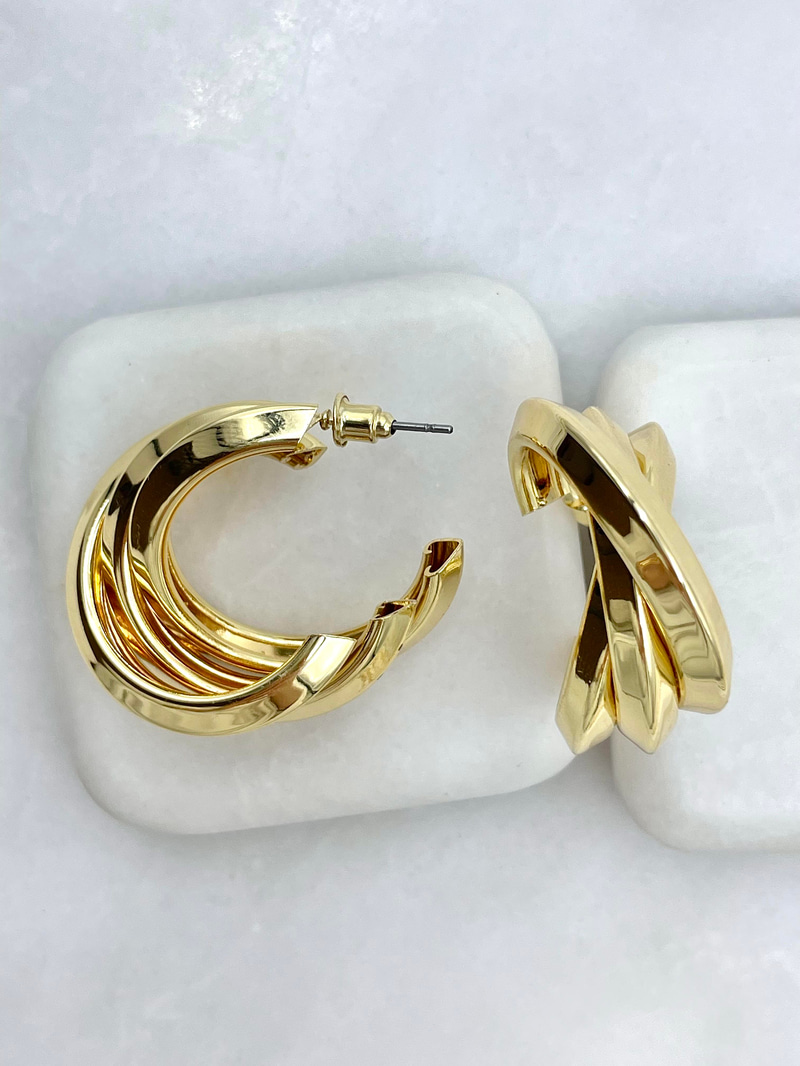 Altın Kaplama Üçlü Çapraz Görünüm Küpe Gold