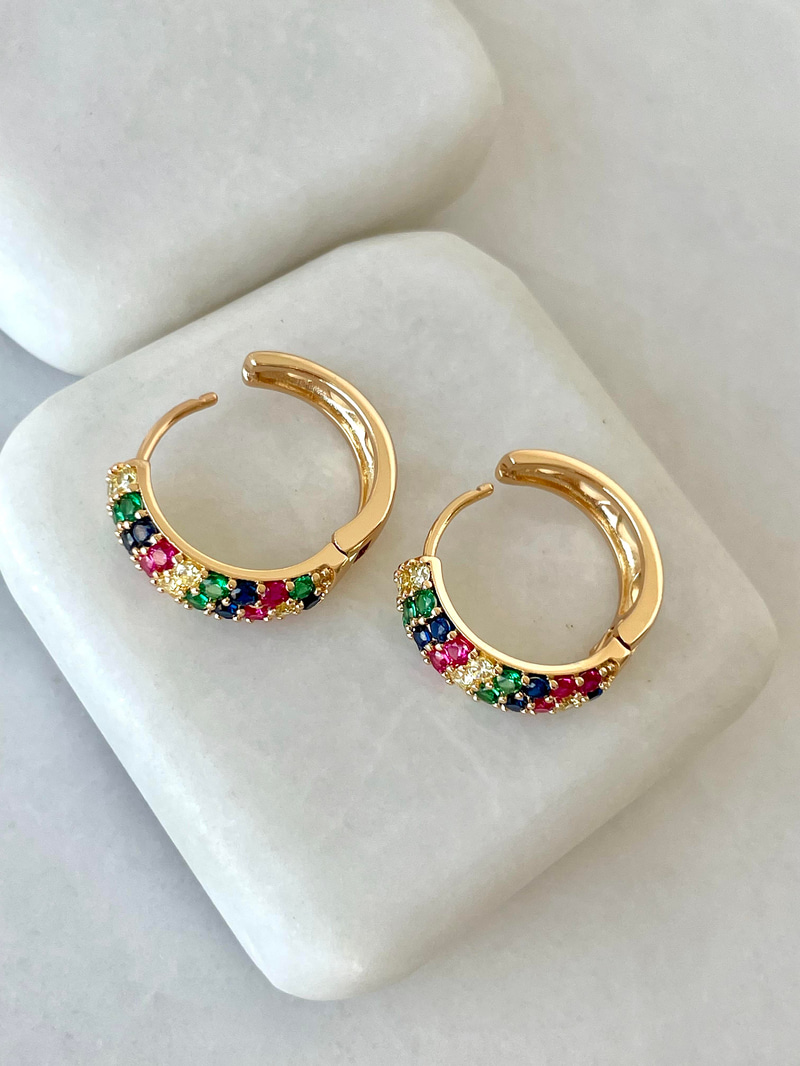 Özel Seri Renkli Taşlı Bombe Halka Küpe