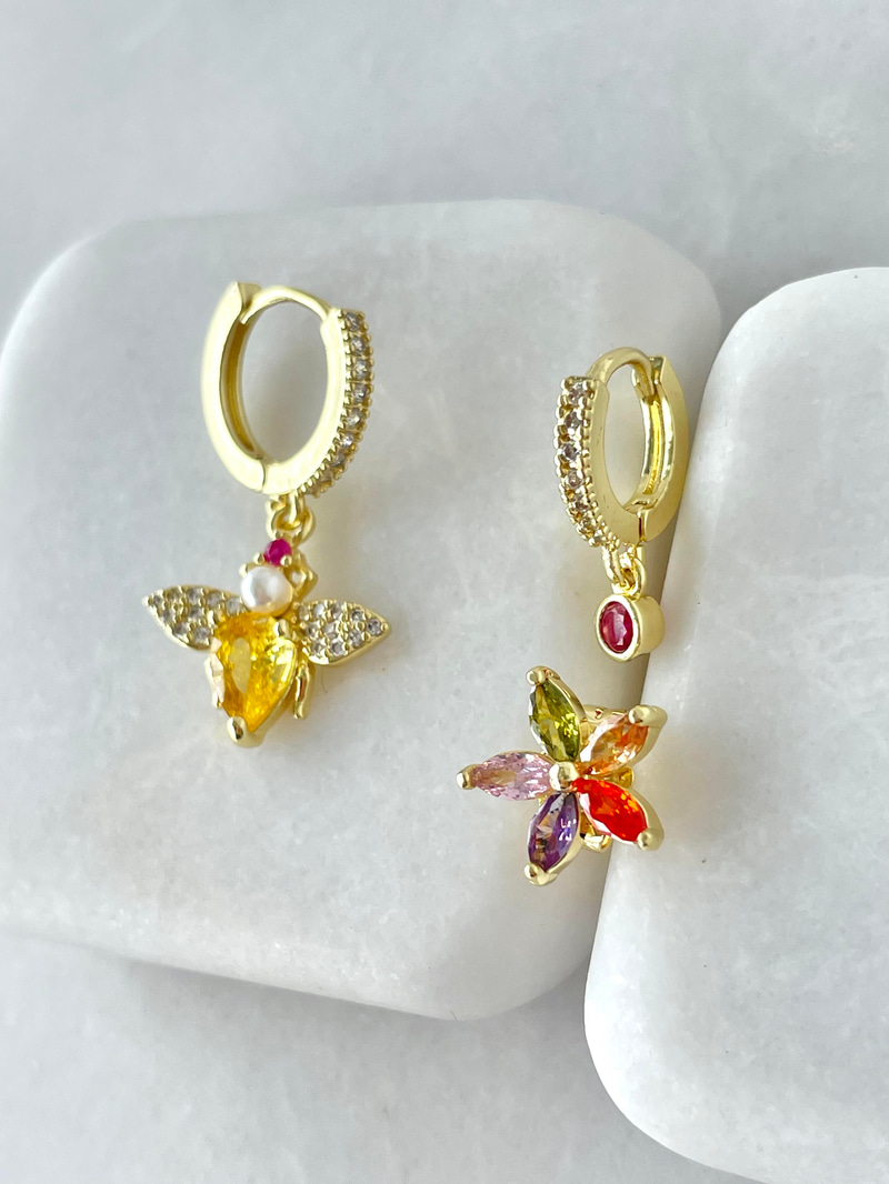 Altın Kaplama Üçlü Kristal Taşlı Arı Sallantılı Küpe Gold