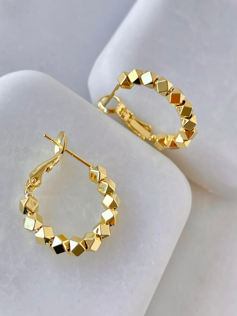 Altın Kaplama Minik Küp Yansımalı Küpe Gold