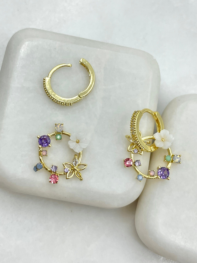 Renkli Kristal ve Çiçek Charmlı Halka Küpe Gold