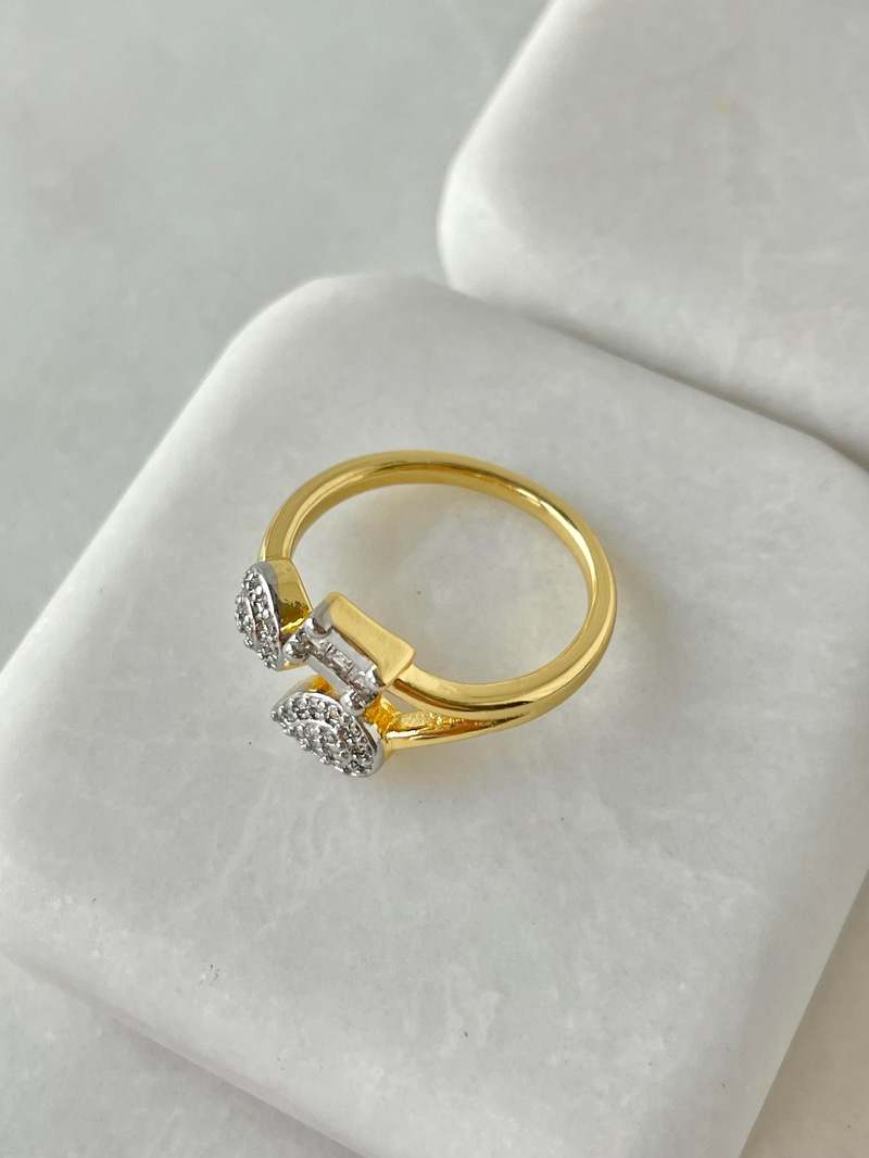 Çelik Çift Renk Kristal Taşlı Geometrik Yüzük Gold