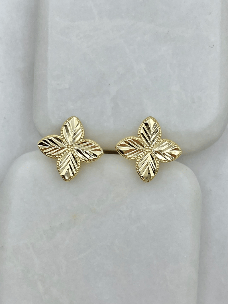 Altın Kaplama İşlemeli Yonca Küpe Gold