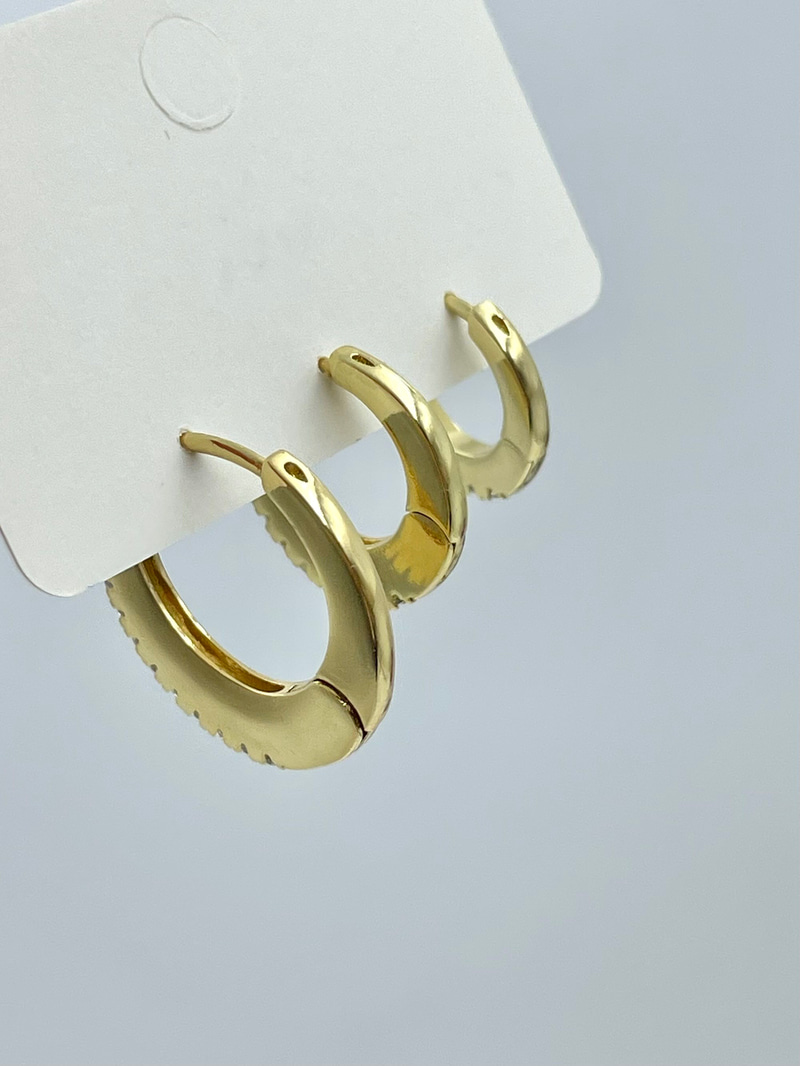 Özel Seri Üçlü Gömme Taşlı Oval Halka Set Küpe Gold