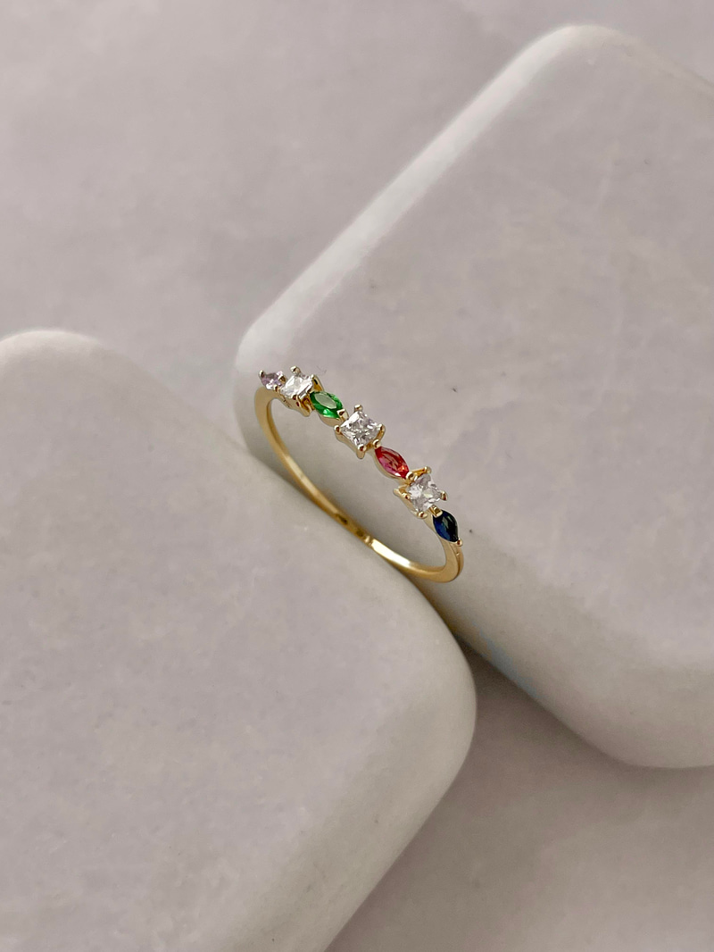 Altın Kaplama Kare ve Oval Kristal Taşlı Minimal Yüzük Gold