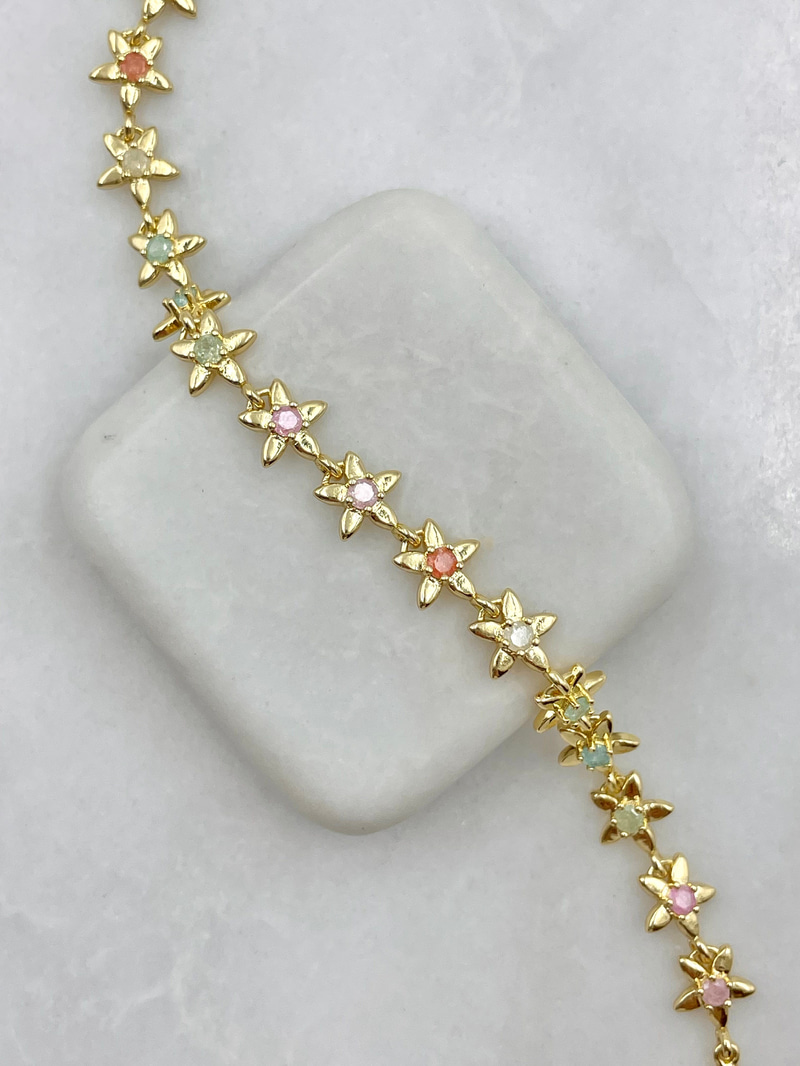 Pastel Kristal Taşlı Çiçek Bileklik Gold