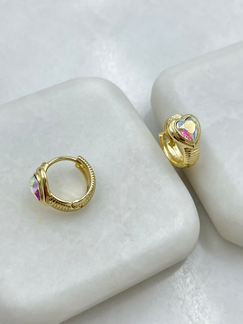 Özel Seri Desenli Swarovski Kalp Model Halka Küpe Gold