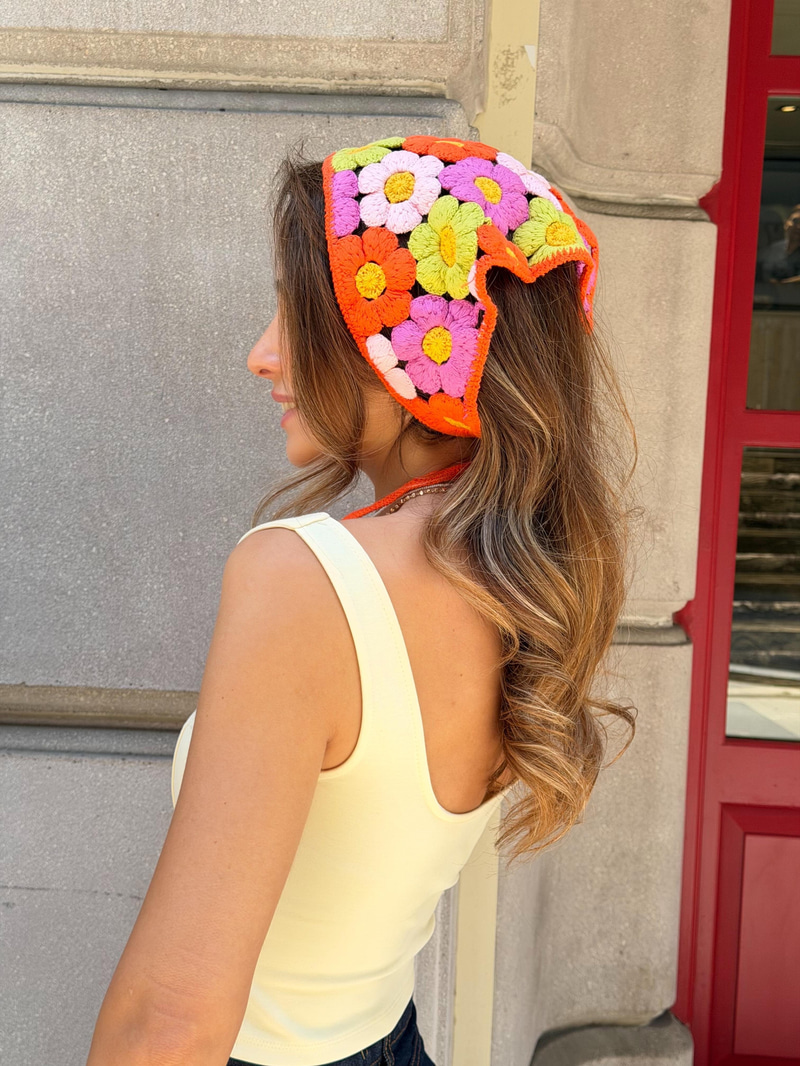 Turuncu Renkli Çiçekli Üçgen İpli Bandana Renkli