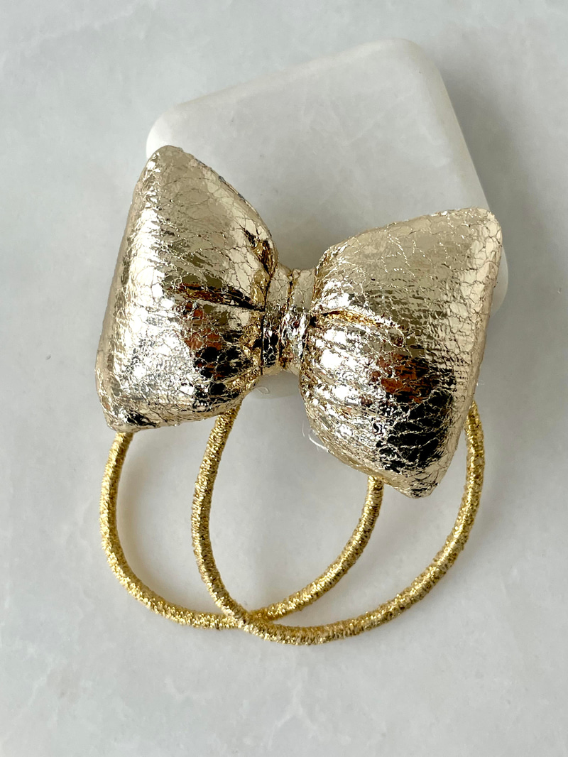 Parlak Fiyonk Lastik Toka Gold