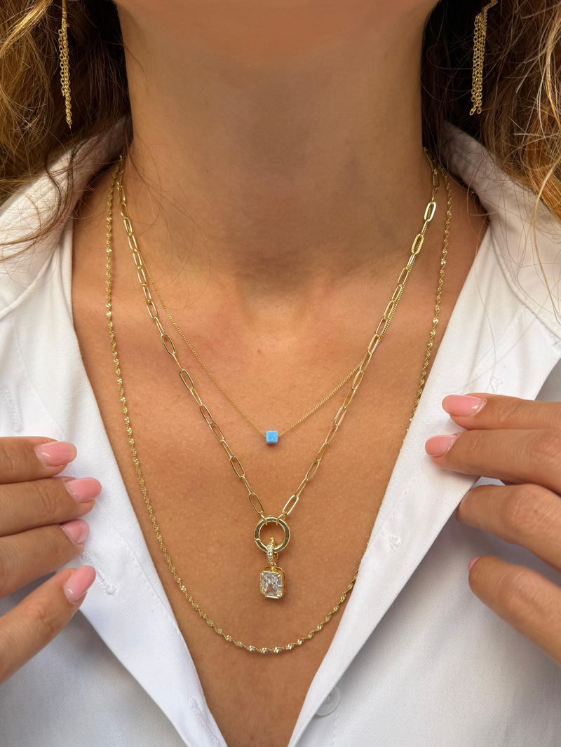 Özel Seri Opal Taşlı Minimal Küp Kolye Açık Mavi Gold