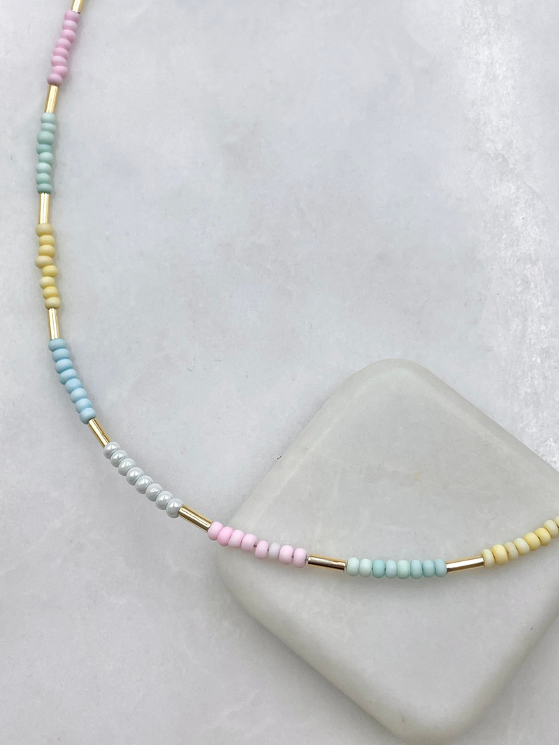 Pastel Renkli Boncuk Kolye Gold