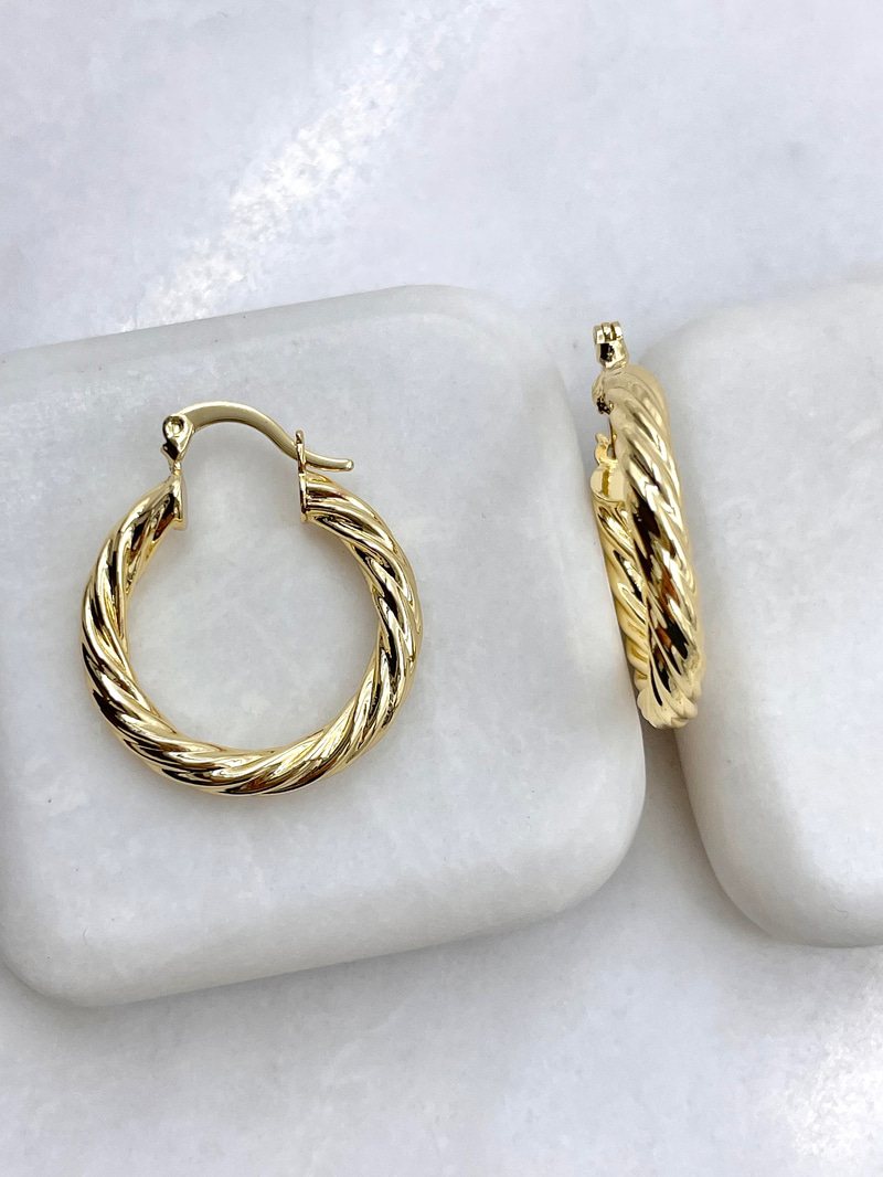 Altın Kaplama Küçük Işıltılı Burgu Halka Küpe 2.6 cm Gold