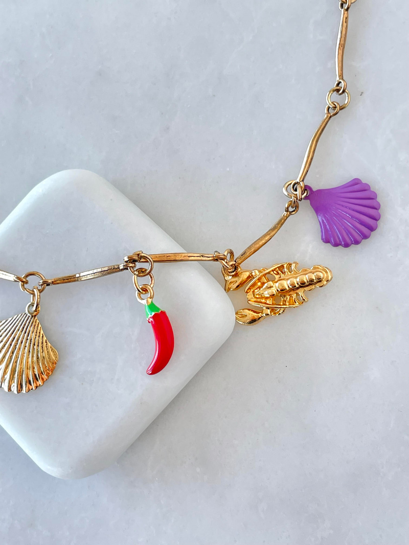 Renkli Yaz Temalı Charm Sallantılı Kolye Gold