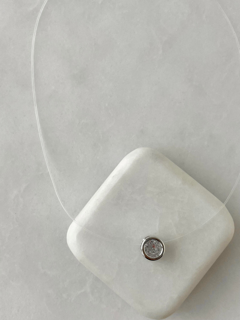 Hayalet İp Kristal Büyük Taşlı Minimal Kolye