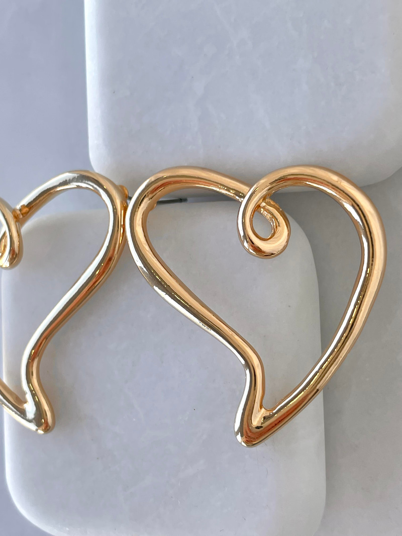 Altın Kaplama Asimetrik Kalp Küpe Gold