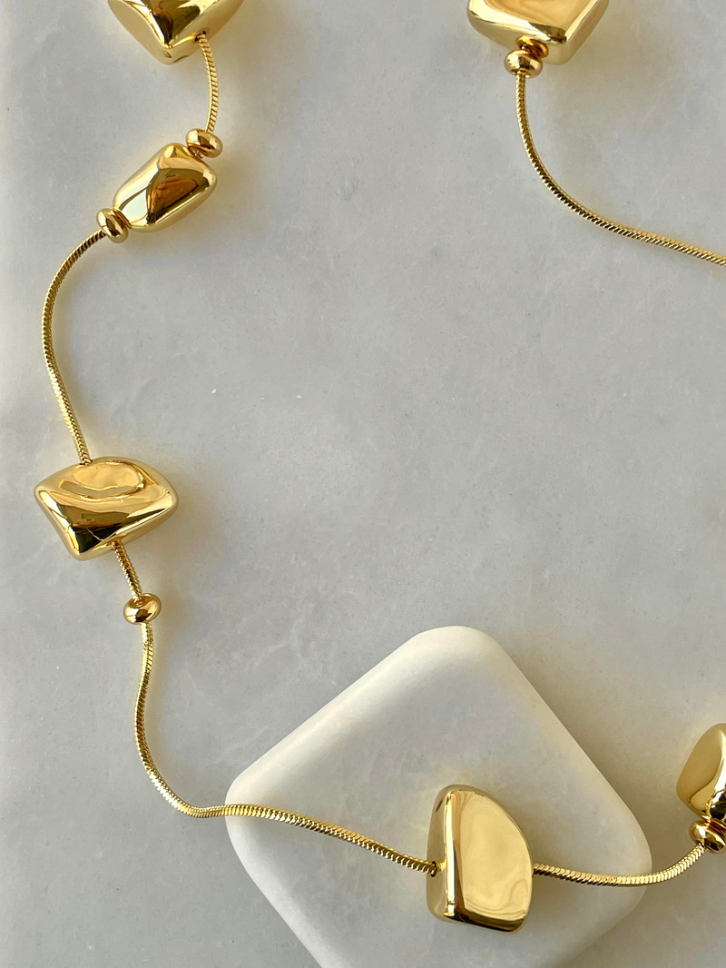Altın Kaplama Asimetrik Gold Detaylı Kolye