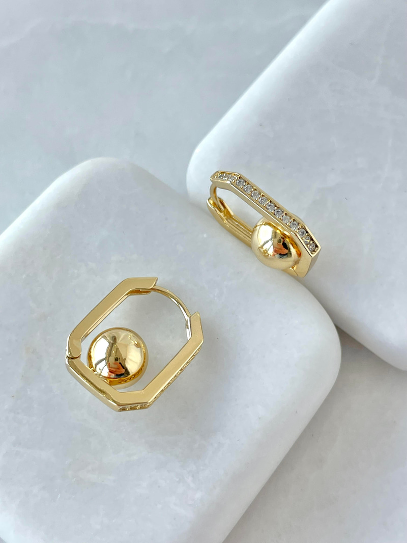 Özel Seri Gömme Taşlı Topçuk Küpe Gold