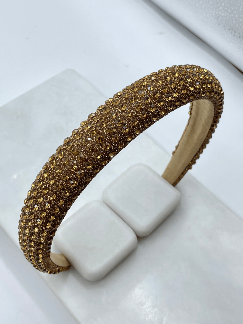 Kristal Taşlı Taç Gold