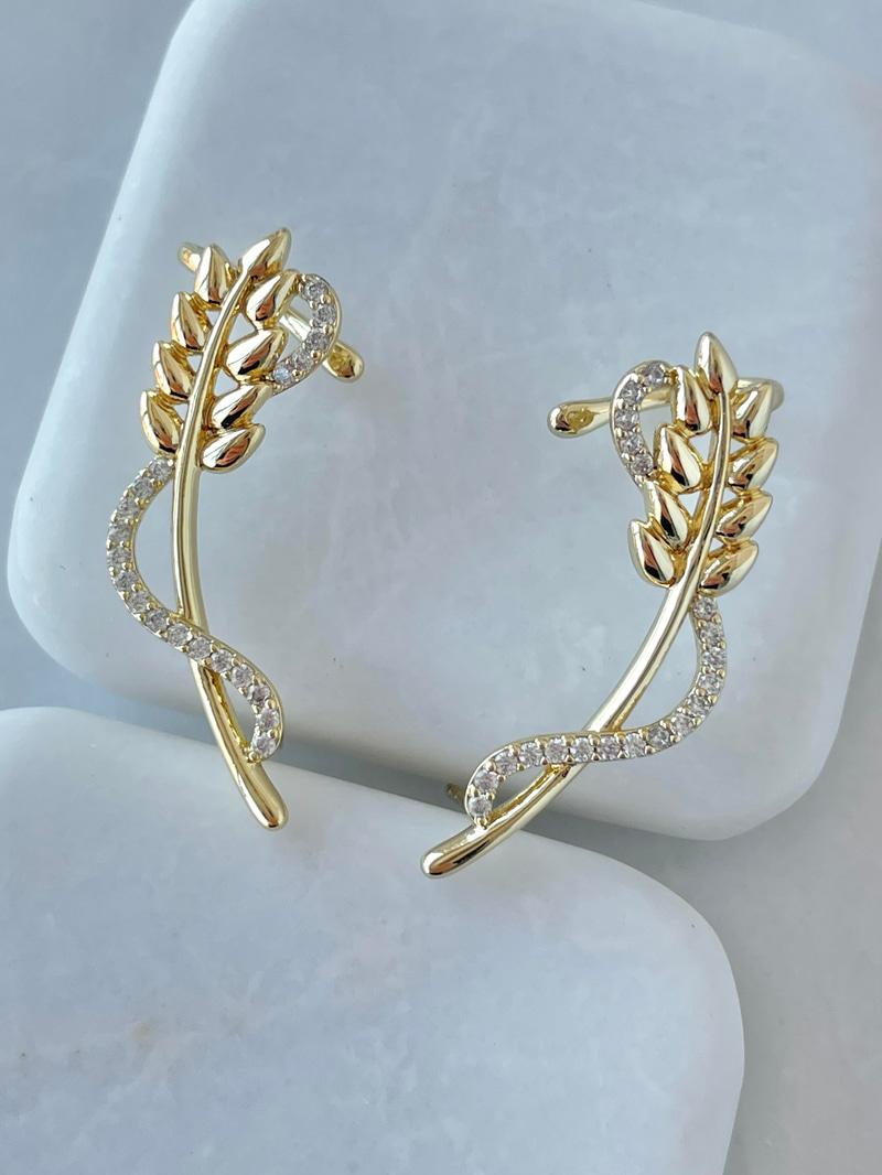 Özel Seri Gömme Taşlı Yaprak Model Kıkırdaklı Küpe Gold