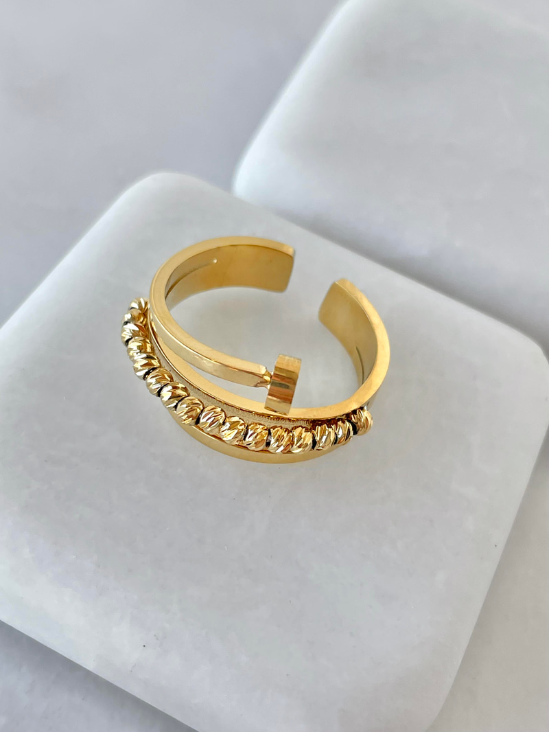 Çelik Dorikalı Çivi Model Yüzük Gold