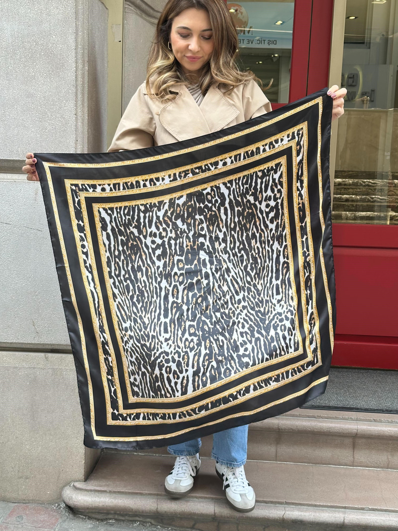 Zebra Desenli Siyah Bandana Fular 90x90 cm Renkli