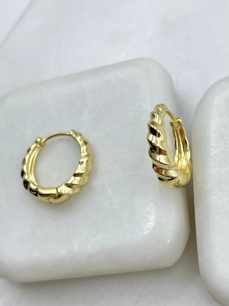 Özel Seri Yansımalı Burgu Halka Küpe Gold